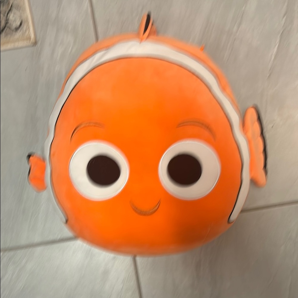 Squishmallow XL Disney Nemo plush